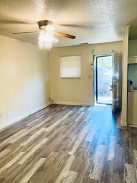 Building Photo - 3804 Colonial Park Cir SW