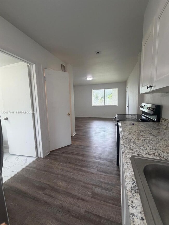 Building Photo - 670 NE 88th Terrace