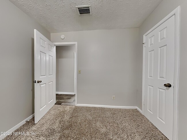 Building Photo - 8349 Pembrook Ct