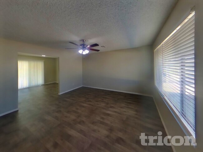 Building Photo - 7475 W Beryl Ave