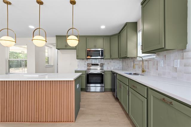 Building Photo - 2417 Arrow Ln