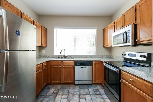 Building Photo - 1033 N Arvada