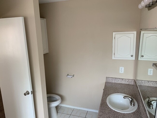 Building Photo - 5922 Cinnamon Creek Cir