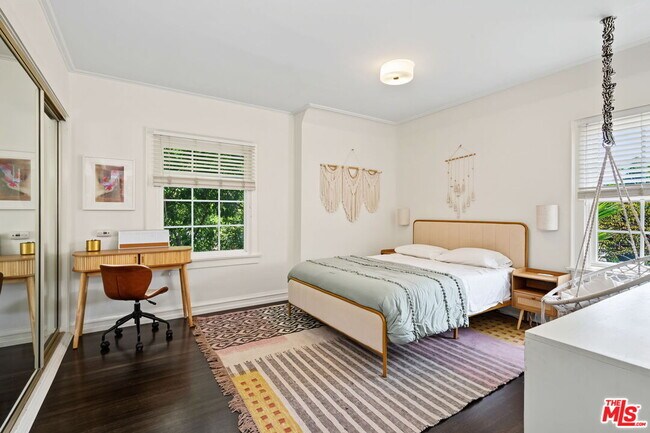 Building Photo - 644 N Cherokee Ave