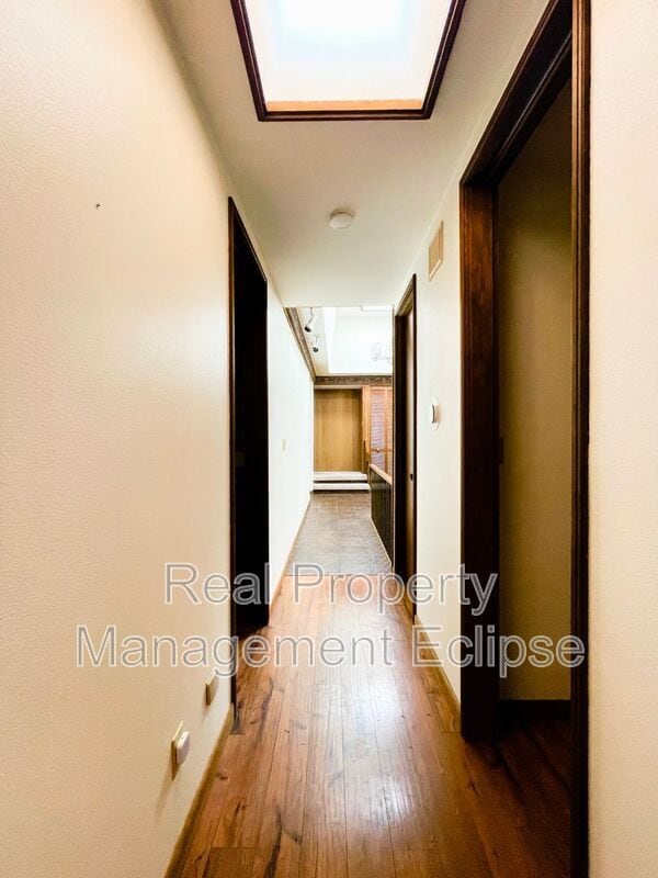 Building Photo - 11105 SE 59th St