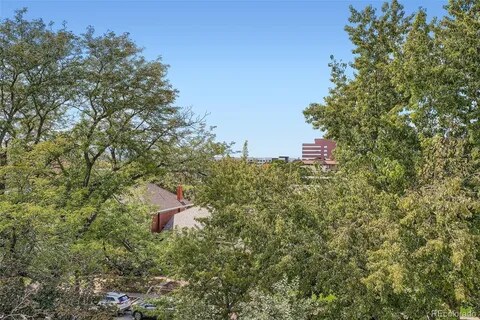 Building Photo - 636 N Washington St