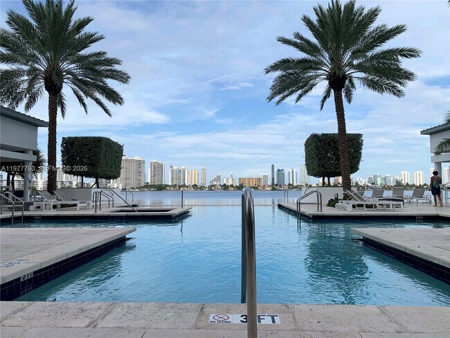 Building Photo - 17111 Biscayne Blvd