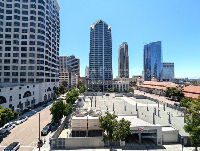 Building Photo - 1240 India St