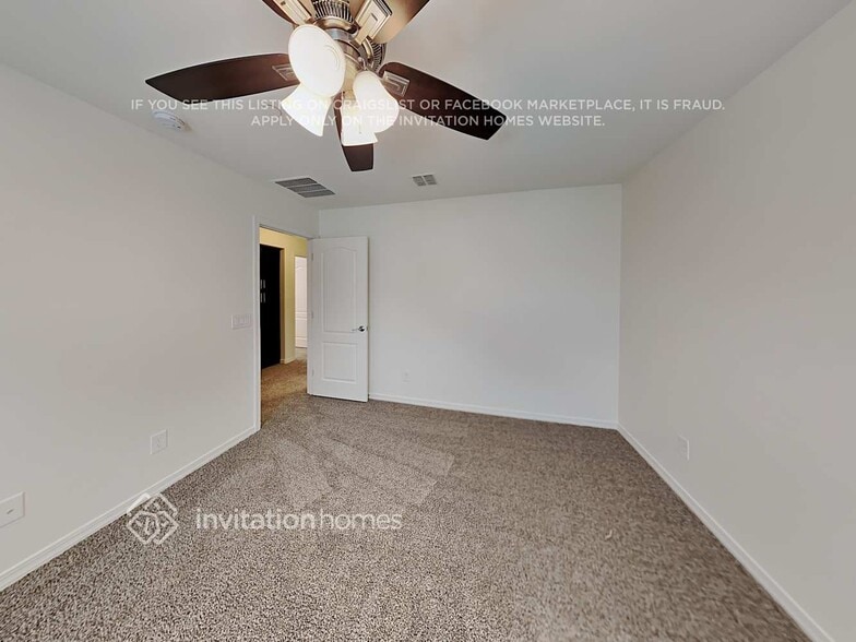 Building Photo - 29056 N 124th Dr