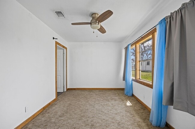 Building Photo - 1418 Kingshill Dr