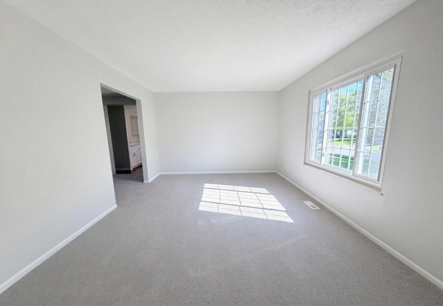 Building Photo - 1379 Gumbert Dr