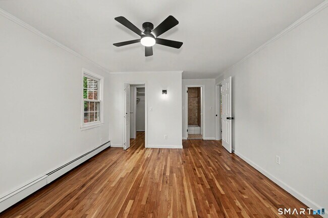 Building Photo - 44 Barmore Dr W