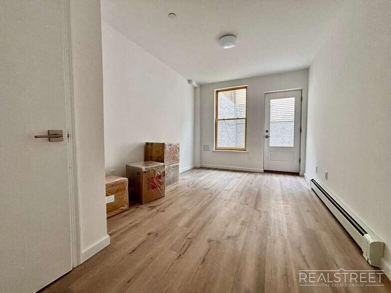 Building Photo - Malcolm X