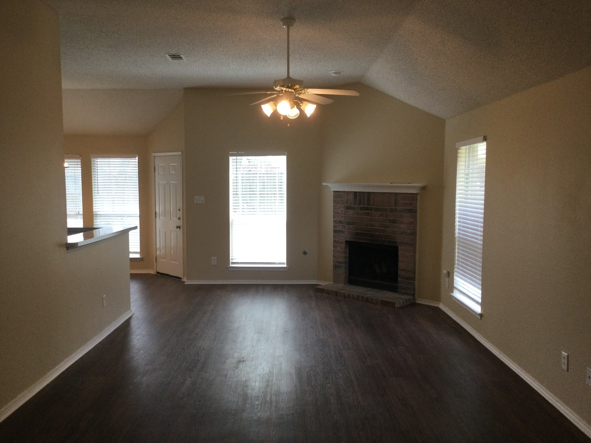 Building Photo - 223 Dartmouth Dr