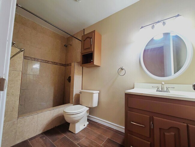 Building Photo - 126 La Silla Dr