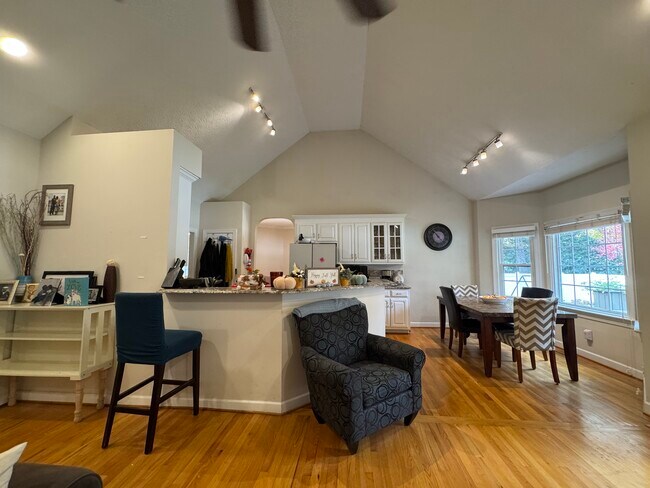 Building Photo - 329 Woodbrook Run