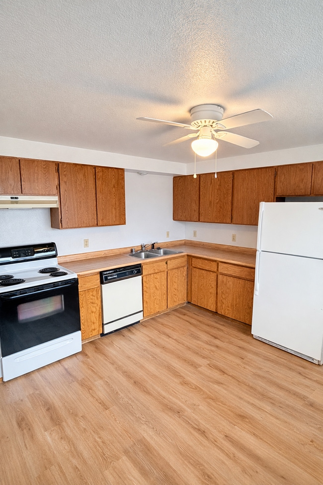 Building Photo - 5930 N Wiscomb St