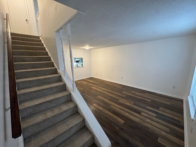 Building Photo - 8304 Woodview Dr N