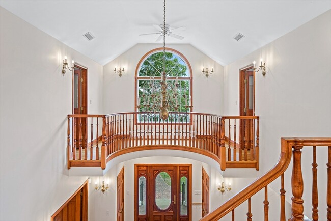 Building Photo - 282 High St