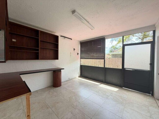 Building Photo - 13986 Morning Glory Dr