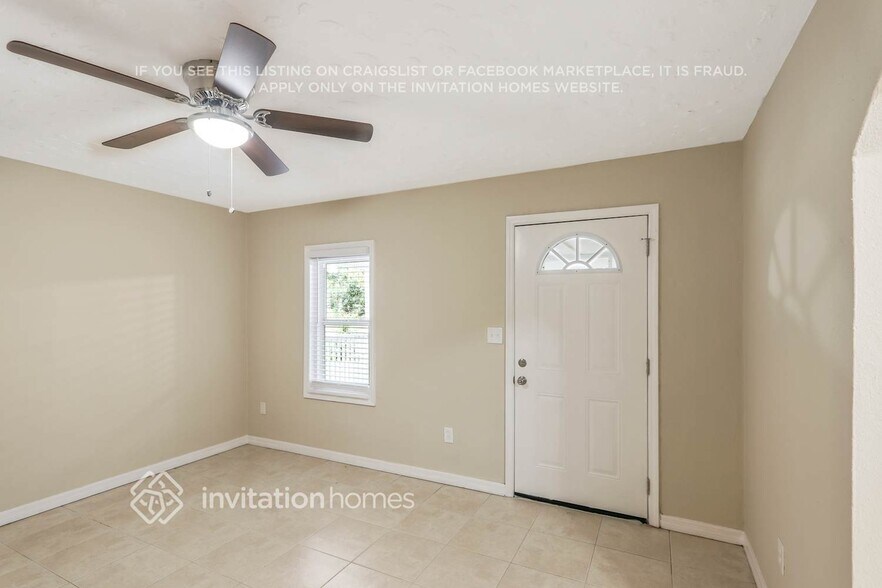 Building Photo - 4209 N Downing Ave