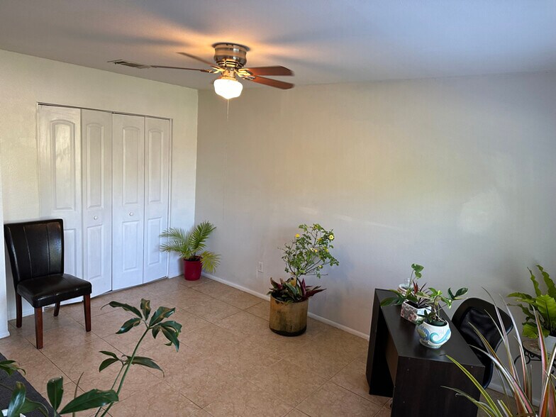 Building Photo - 1690 SE Ridgewood St