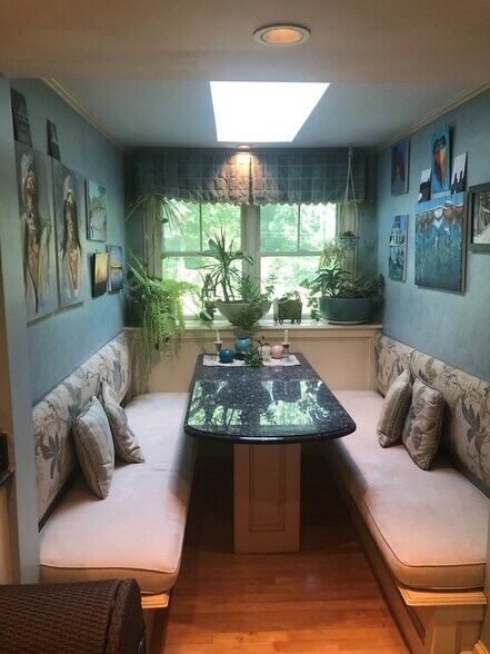 Building Photo - 55 Everett St