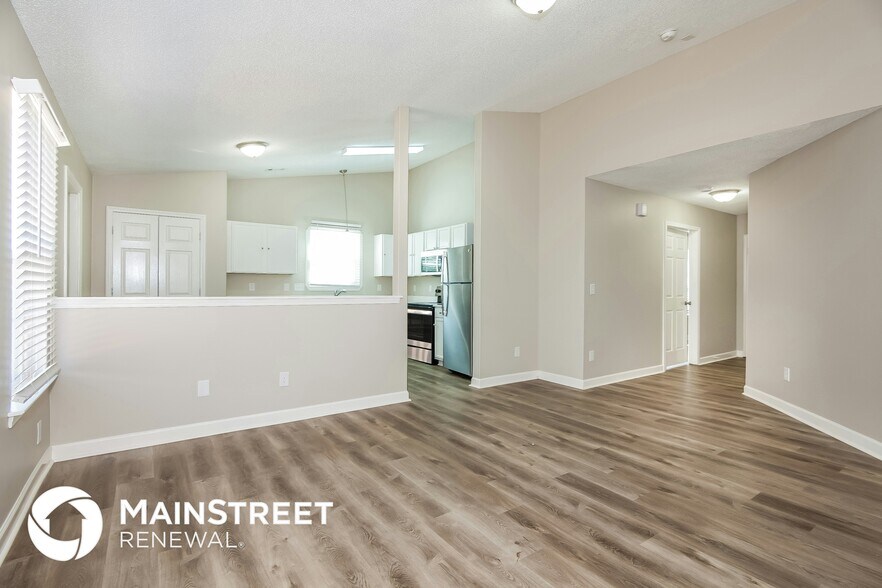 Building Photo - 2111 Pleasant Dale Dr