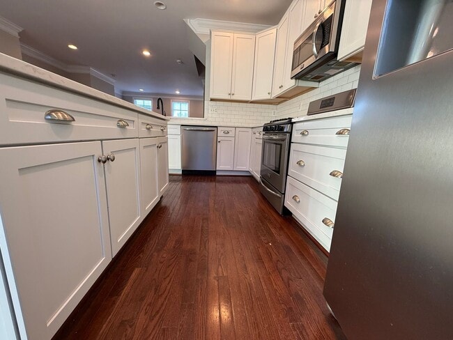 Building Photo - 2126 Avinity Loop