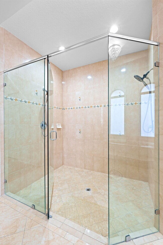 Building Photo - 16596 82nd Rd N