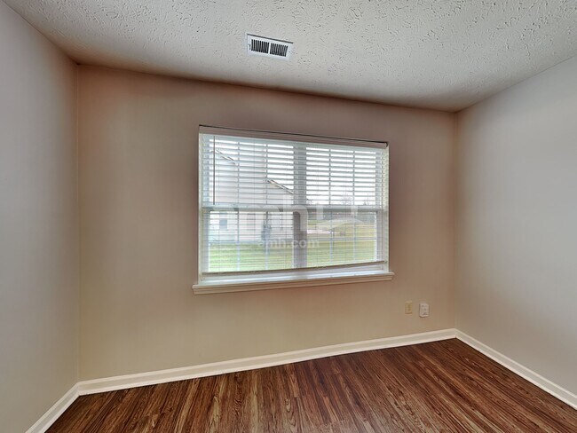 Building Photo - 489 E Quail Ridge Dr