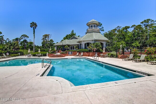 Building Photo - 800 Ironwood Dr