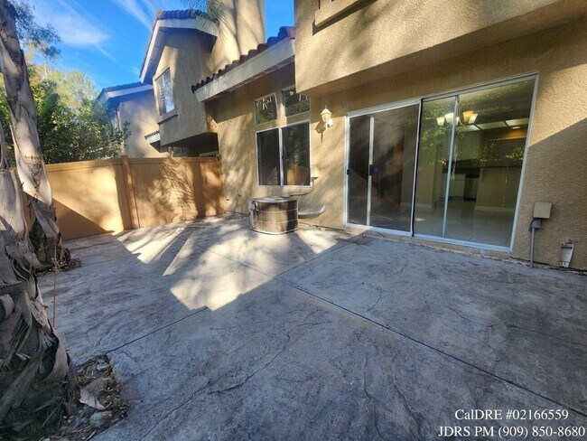 Building Photo - Price Lowered! West Covina 3 Bedroom Condo