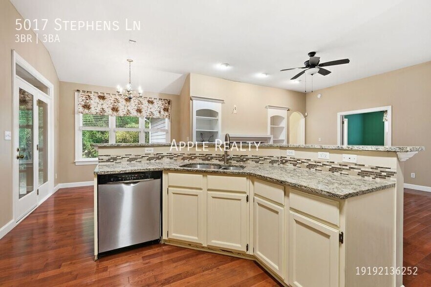 Building Photo - 5017 Stephens Ln