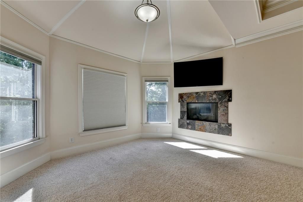 Building Photo - 11037 Estates Cir
