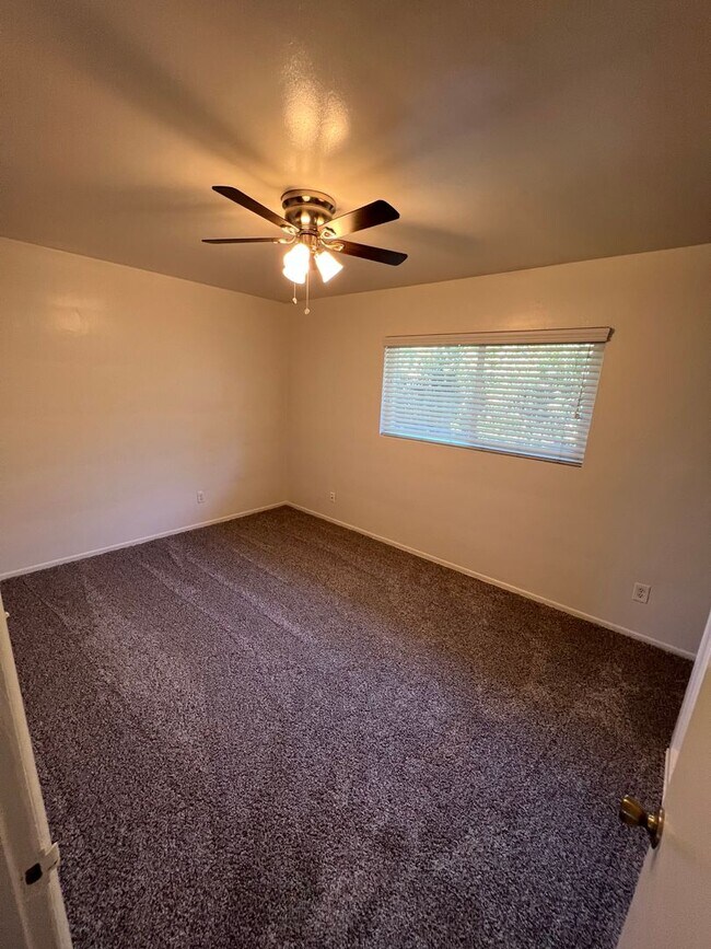 Building Photo - One Bedroom in Golden Hill! One Month free if Moved in by 6/15!!
