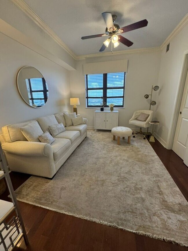 Building Photo - 14380 Riva Del Lago Dr