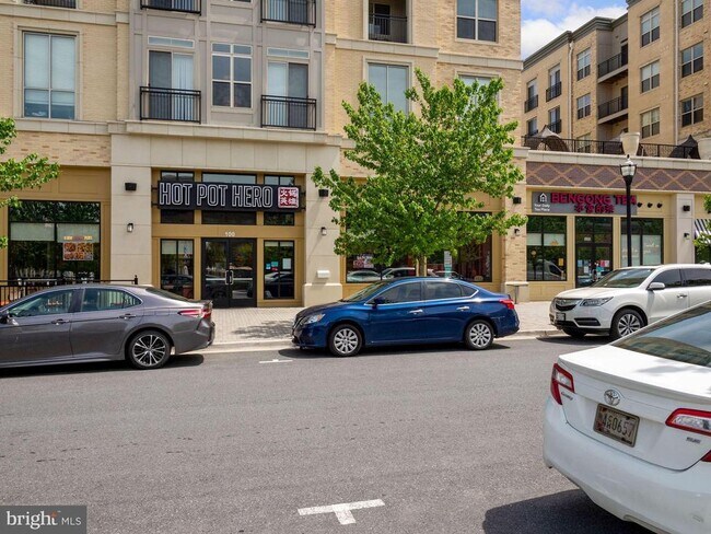 Building Photo - 124 Liriope Place