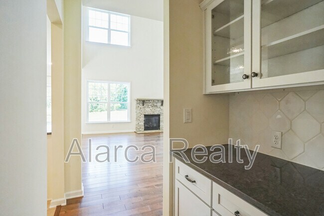 Building Photo - 12824 Hindcross Dr
