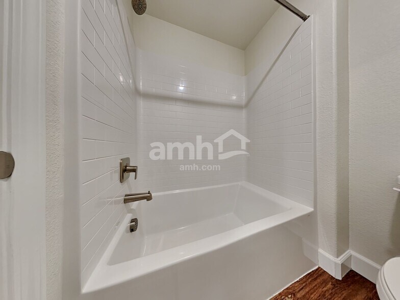 Building Photo - 344 Timber Kate Pl