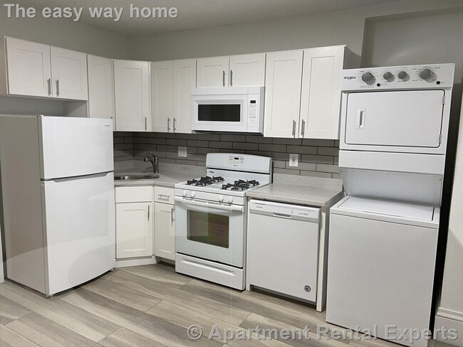 Building Photo - 252 Windsor St