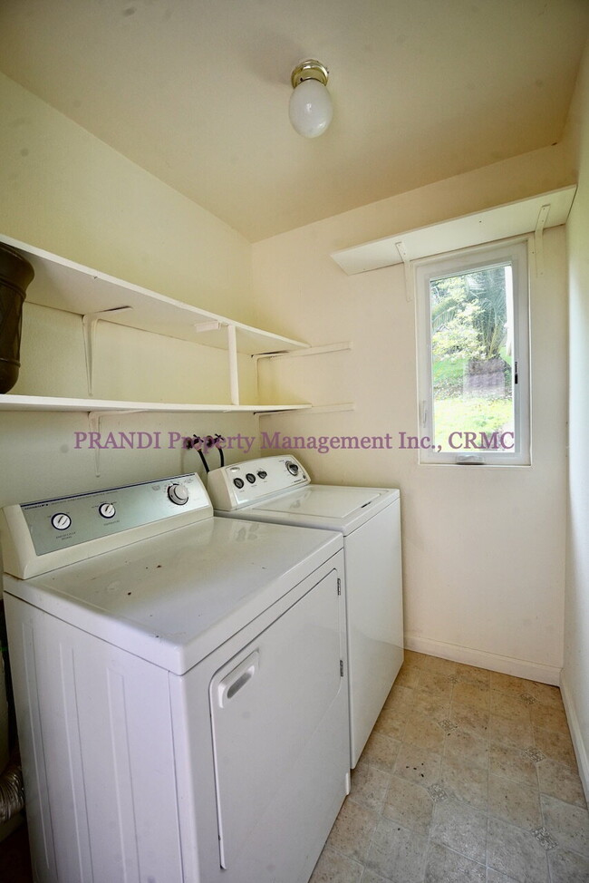 Building Photo - Convenient Novato Apartment with Great Nat...