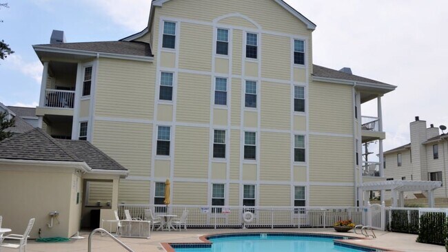 Building Photo - 3236 Silver Sands Cir