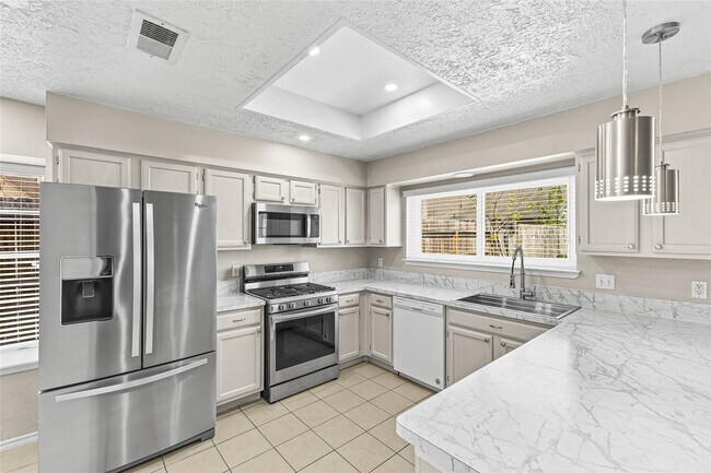 Building Photo - 8406 Windfall Ln