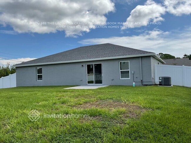 Building Photo - 1306 Mariner Ave SE