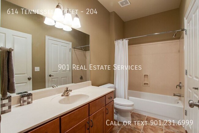 Building Photo - 614 Tennessee St