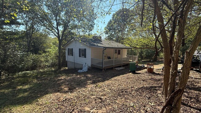 Building Photo - FRENCH VILLAGE RENTAL HOUSE - Private Home...