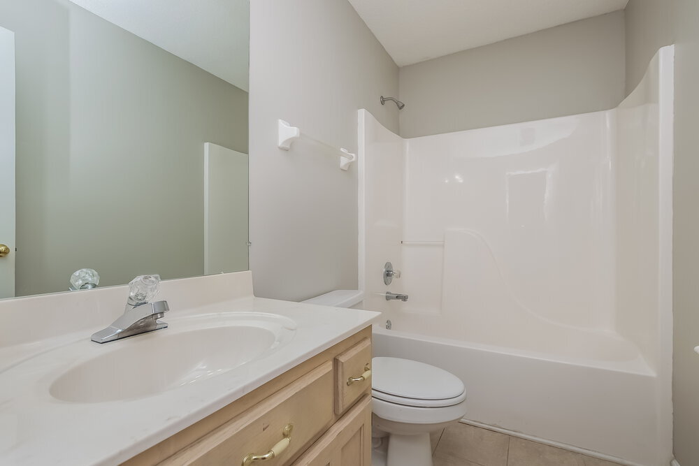Building Photo - 810 Lakemont Dr