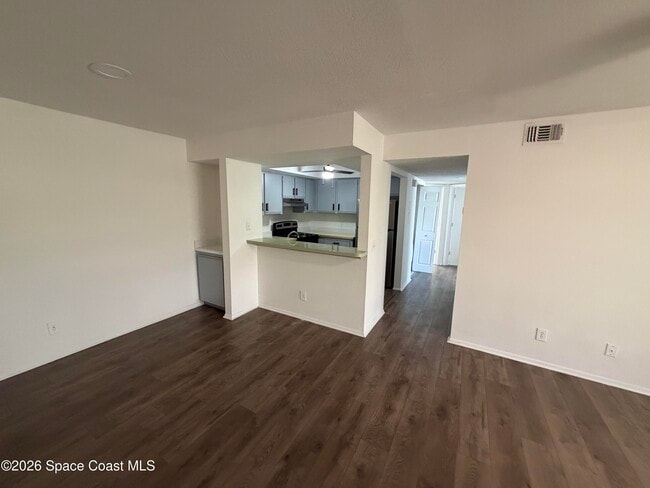 Building Photo - 975 Sonesta Ave NE
