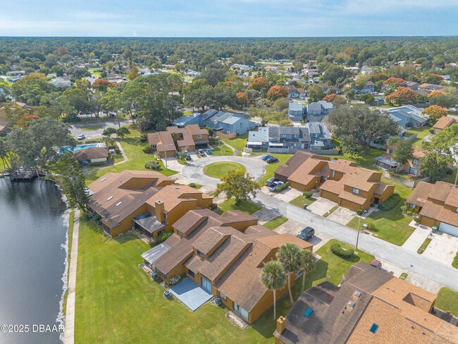 Building Photo - 120 Lakewood Village Cir